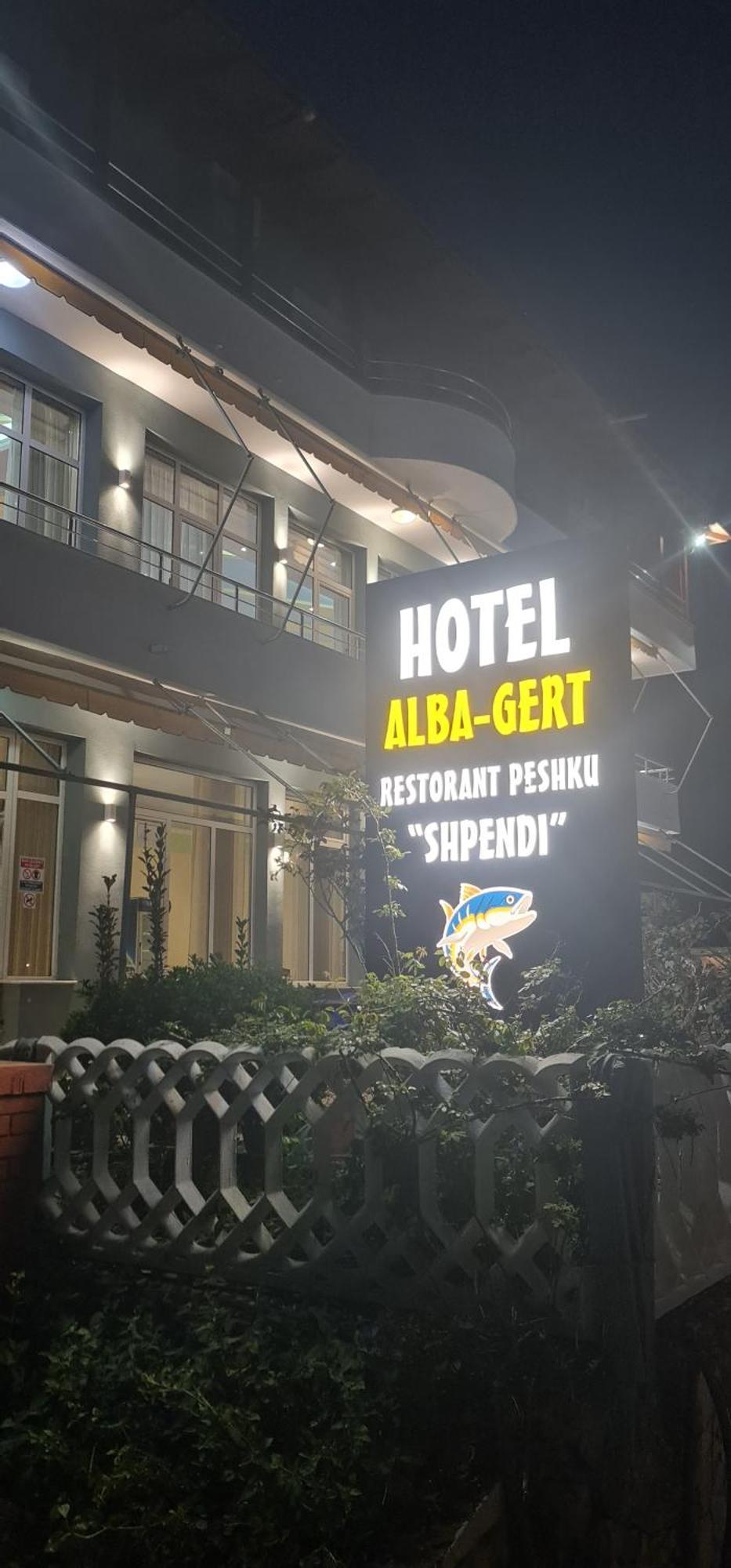 Hotel Alba-Gert Orikum Zewnętrze zdjęcie